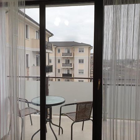 Apartament Adriana Apartment Giroc ภายนอก รูปภาพ