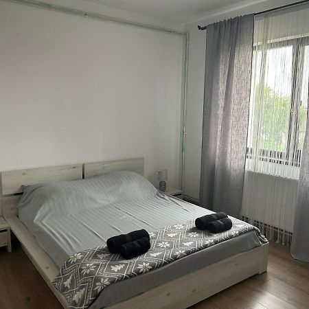 Apartament Adriana Apartment Giroc ภายนอก รูปภาพ