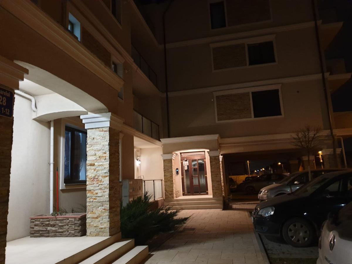 Apartament Adriana Apartment Giroc ภายนอก รูปภาพ