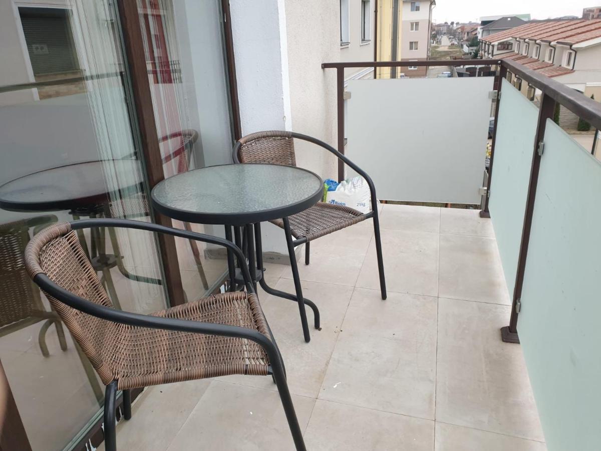 Apartament Adriana Apartment Giroc ภายนอก รูปภาพ